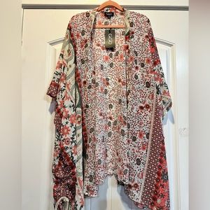 NWT. Gigio brand kimono. Size medium.